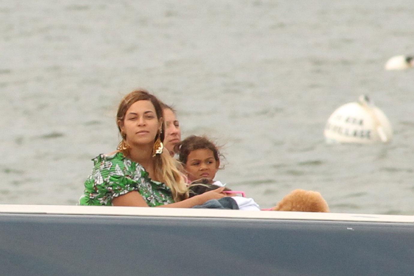 Beyonce Rides A Yacht In The Hamptons