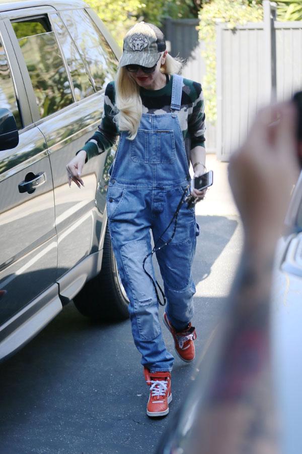 Gwen Stefani country outfit