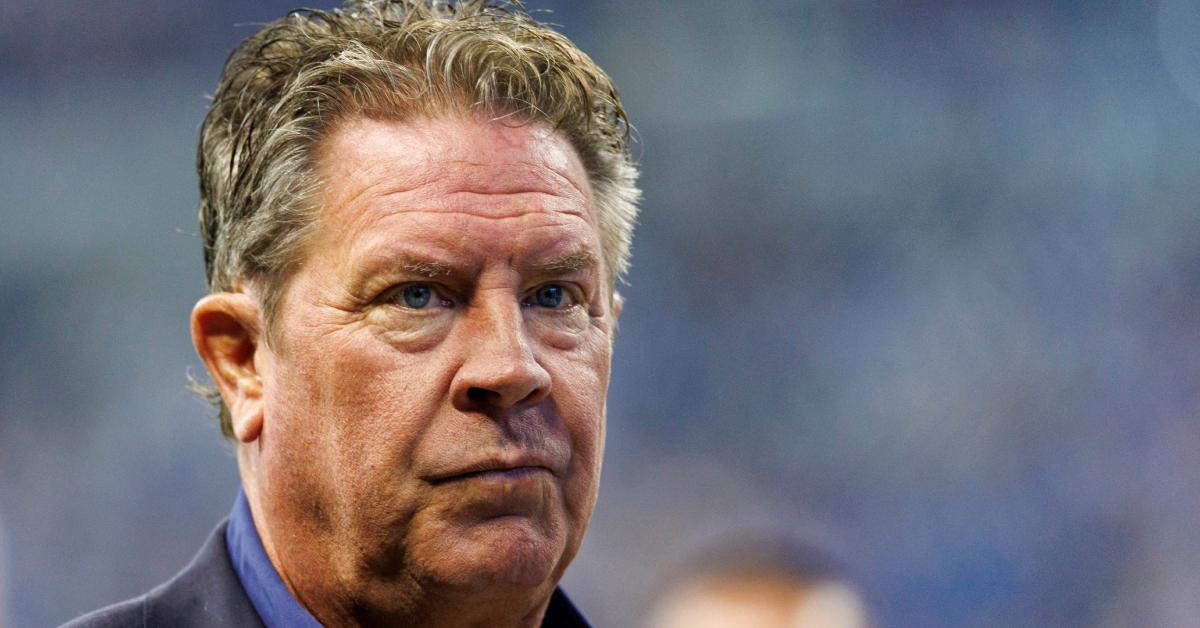 Image of Dan Marino approaches his health in a similar way to how he handled challenges in the NFL.