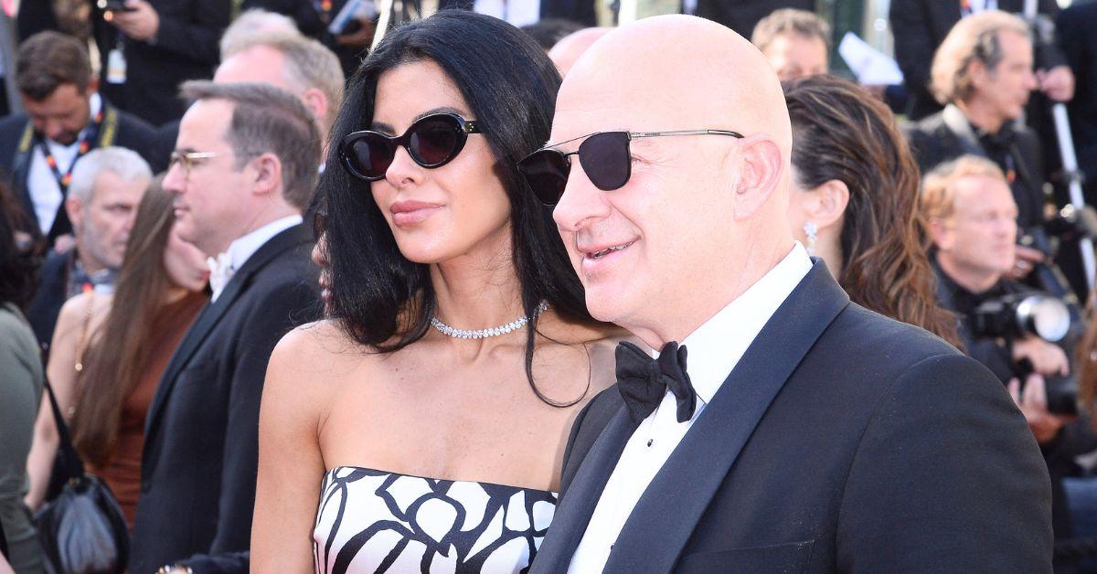 jeff bezos wedding lauren sanchez low key ceremony