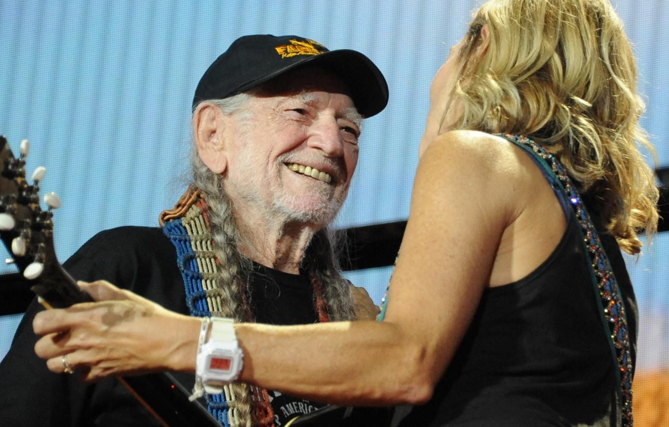 willie nelson tried commit suicide couple times drinking days