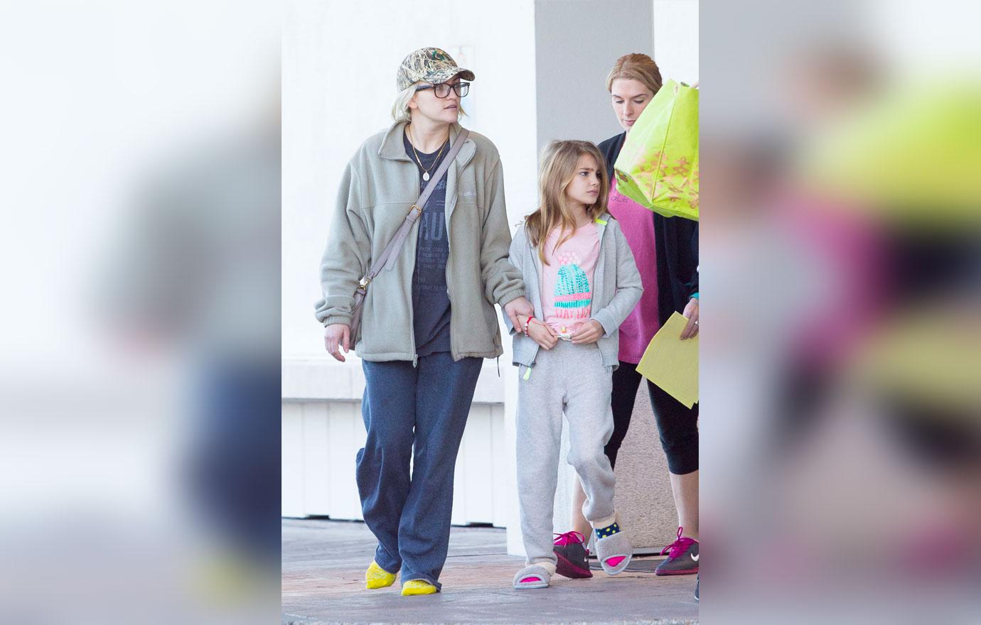 jamie lynn spears maddie leave hospital