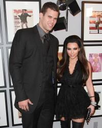 2011__02__KimKardashianKrisHumphries 200×300.jpg