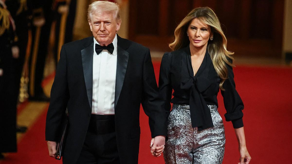 image of Donald Trump hinted at his sleeping arrangements with his wife, according to the governor's memoir. 