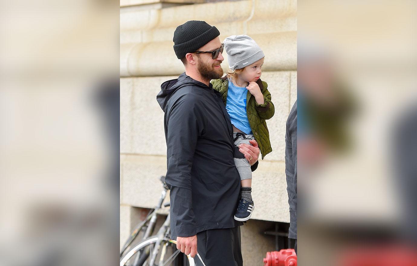 hottest celeb dads ryan reynolds chris hemsworth 10