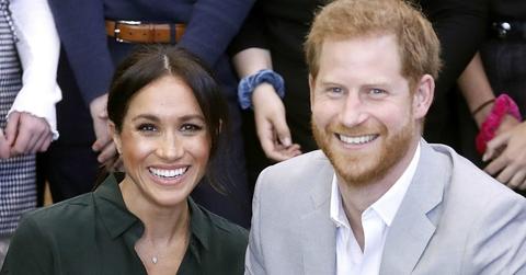 Meghan markle pregnant expecting first child with prince harry