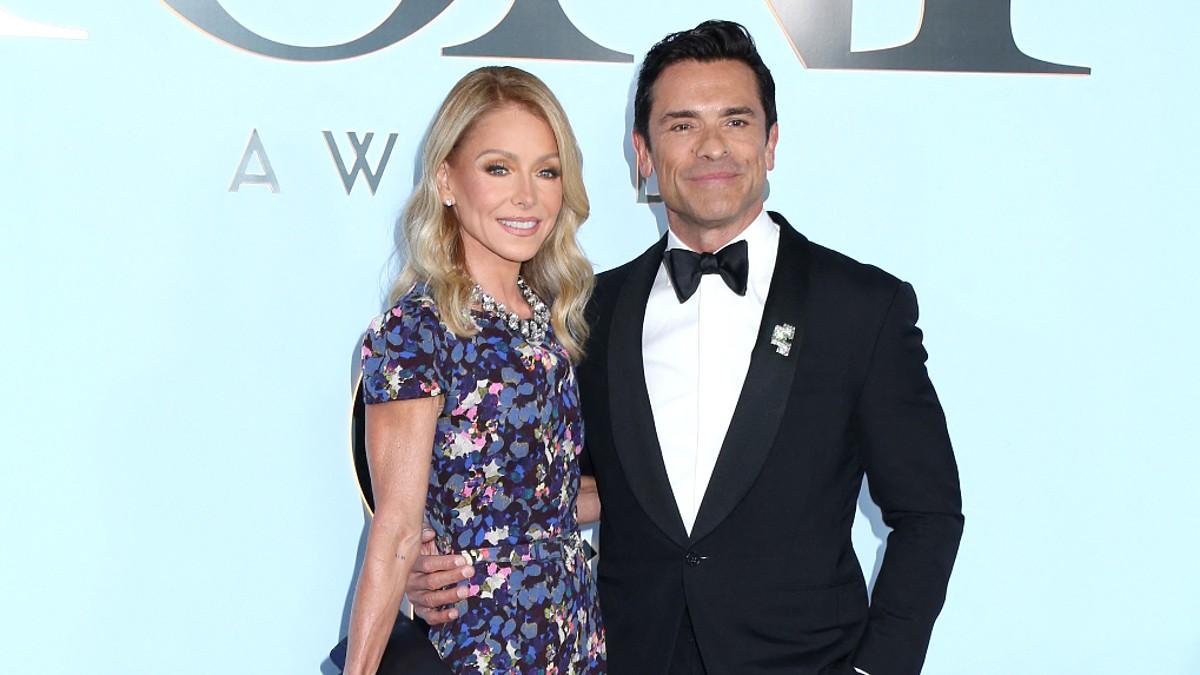 Image of Mark Consuelos joked that maybe his wife should have left her pants off amid heat wave in NYC. 
