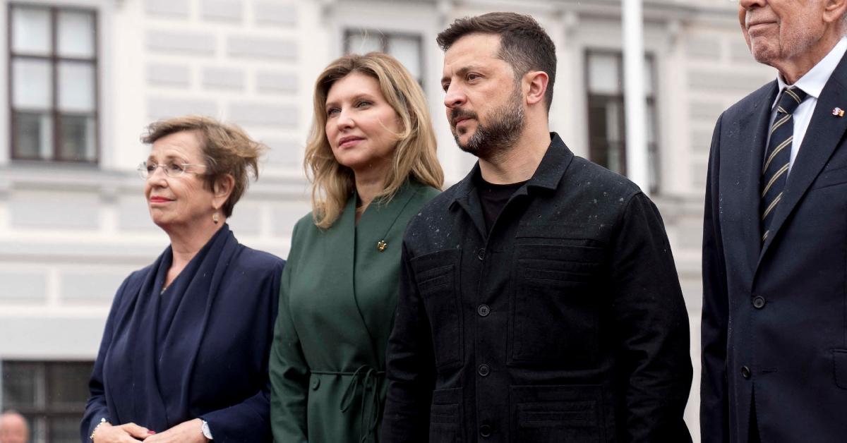 Photo of Zelenskyy responded to Trump's random remark by complimenting his own wife.