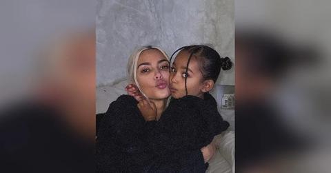 kim kardashians daughter chicago twin new photo