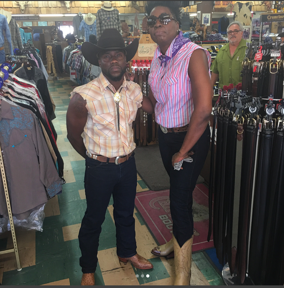 Kevin Hart And Leslie Jones Cowboy Clothes Photos 2