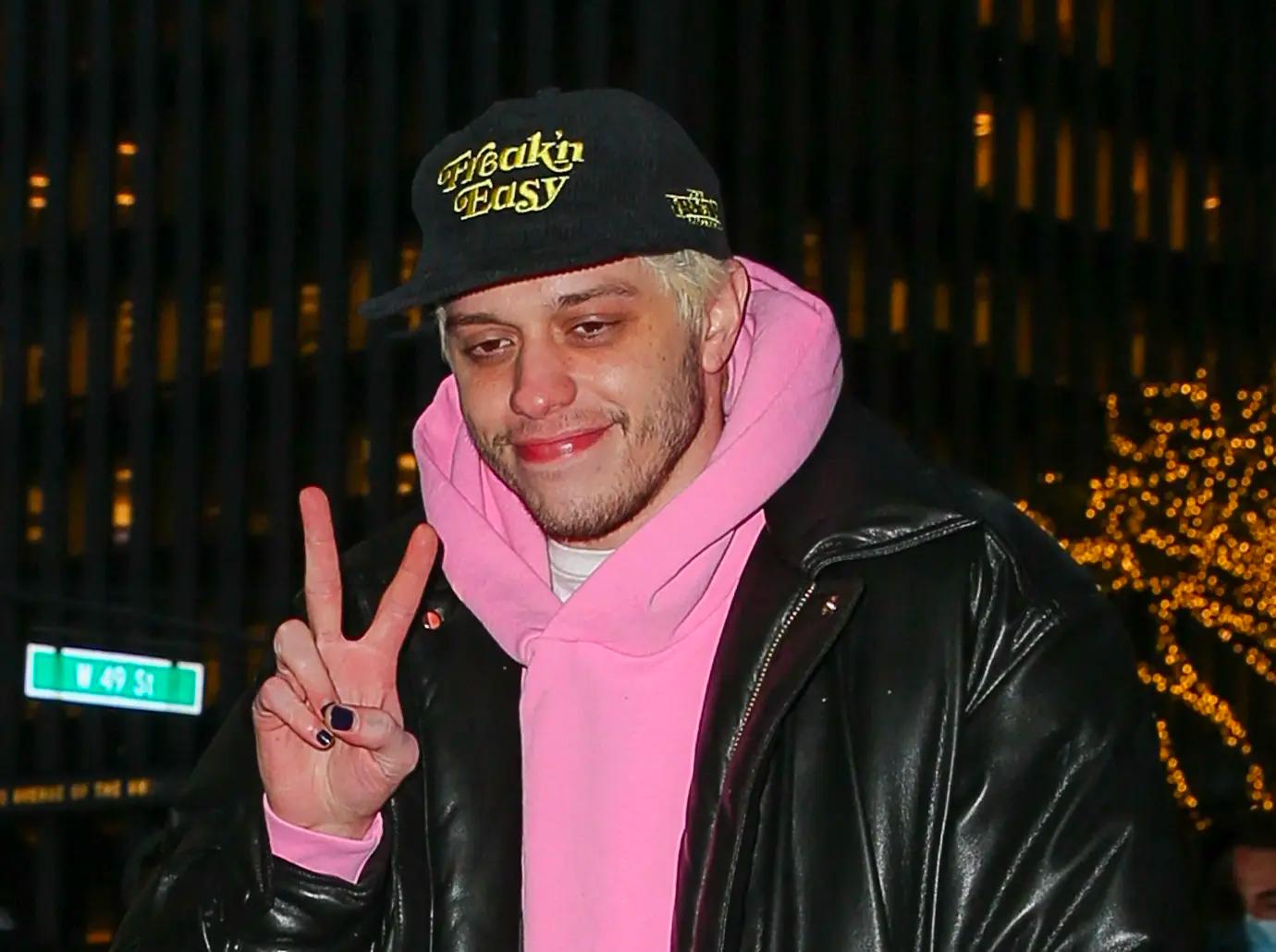 Pete Davidson Vows To Not Mention Kim Kardashian During 'SNL' Gig