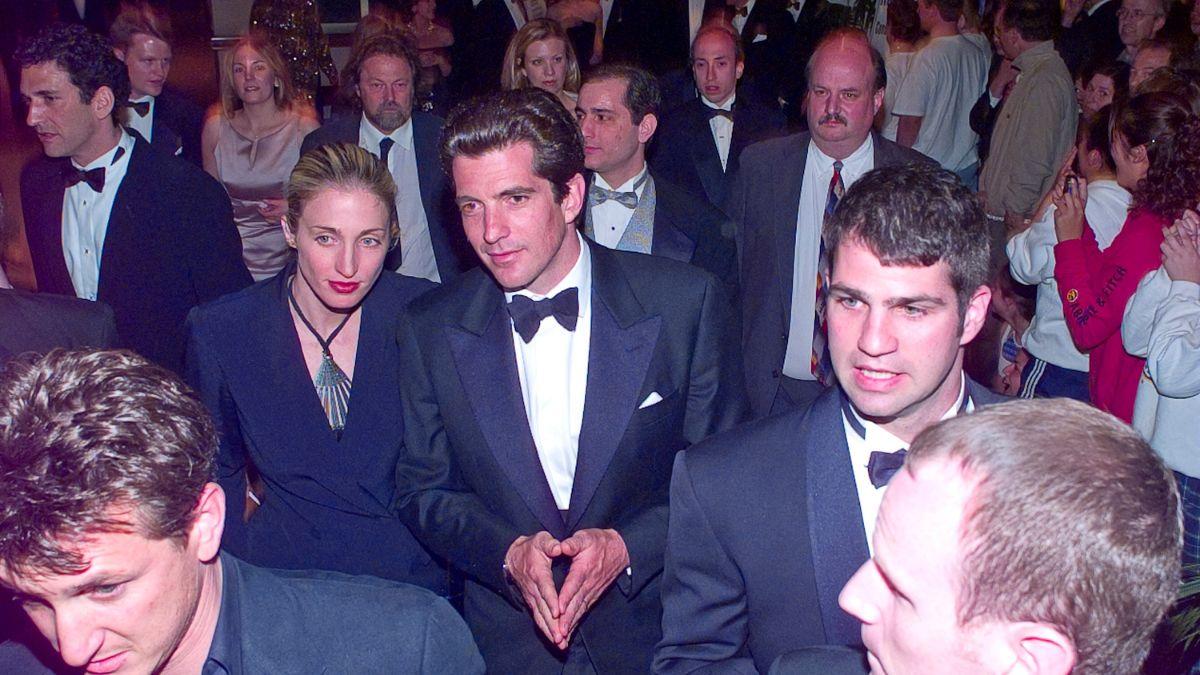 Image of Madonna gushed over s-- with JFK Jr.