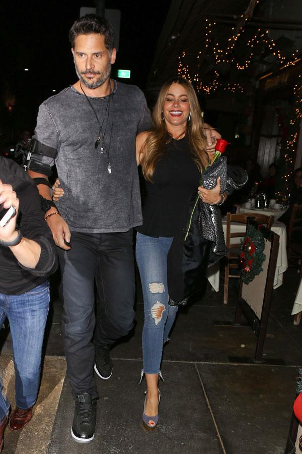 Sofia vergara joe manganiello 04