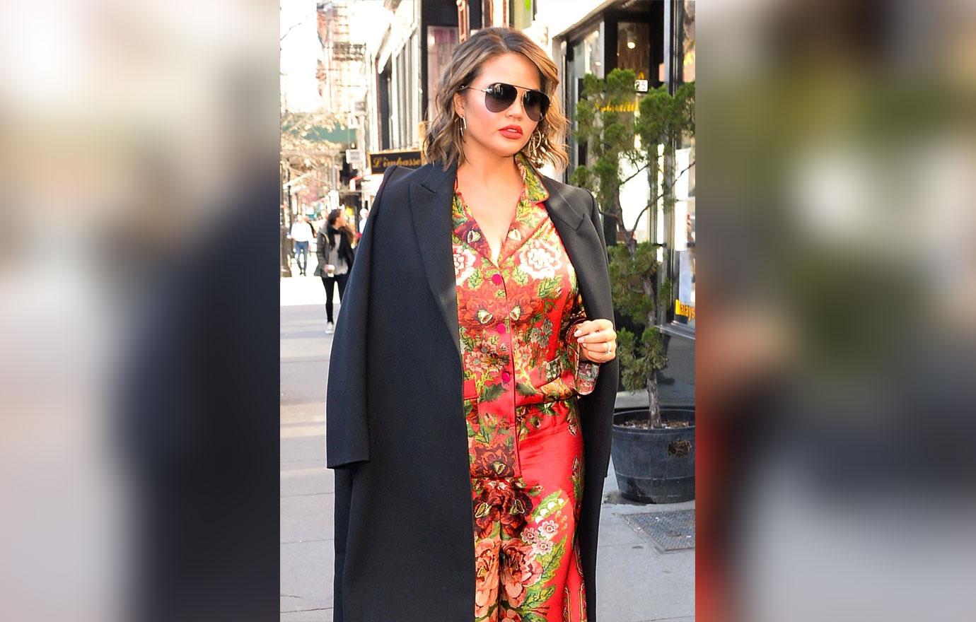 Chrissy teigen responds trolls