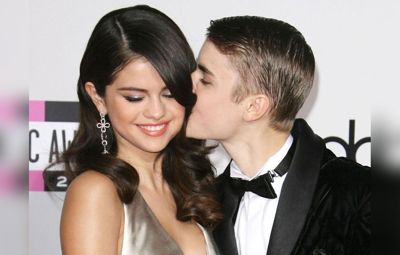 selena gomez and justin bieber 2022 kissing