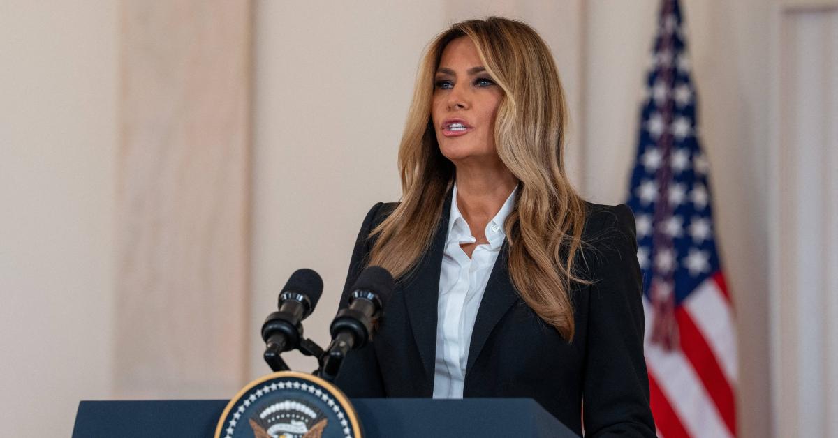 Image of Melania Trump had some supporters applaud her diplomatic efforts.