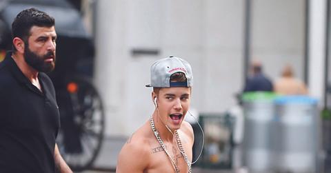 EXCLUSIVE: Justin Bieber seen skating through Central Park, with out a shirt and is joined by Usher in Central Park