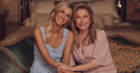 photo of Kathy & Nicky Hilton.