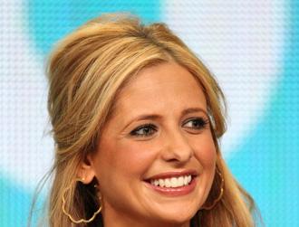 Sarah michelle gellar celeb bio headshots.jpg