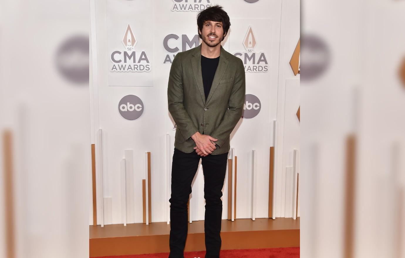 CMA Awards Red Carpet Photos: Carrie Underwood & More Shine!