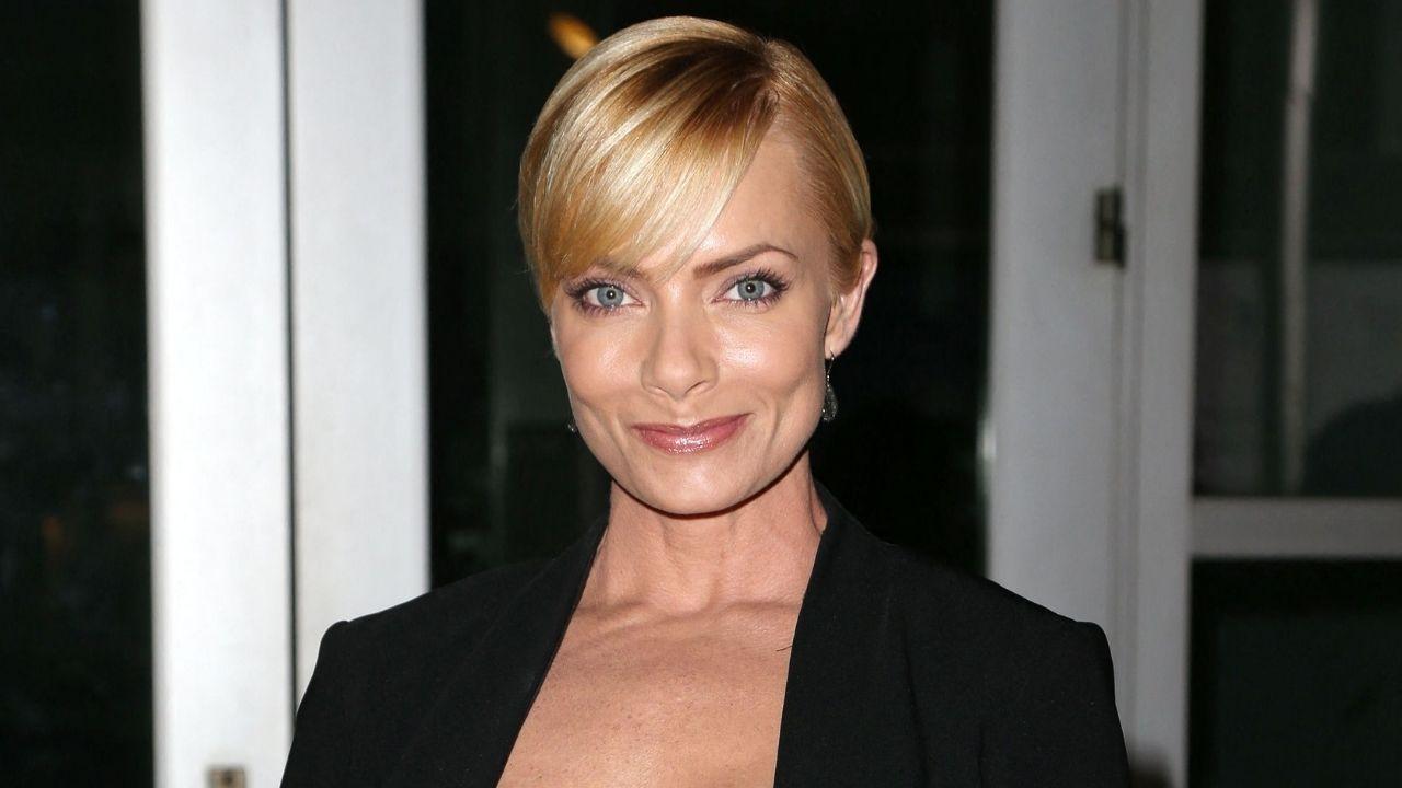 Image of Securty Guards told Jaime Pressly 'we're done' after she repeatedly ignored them.