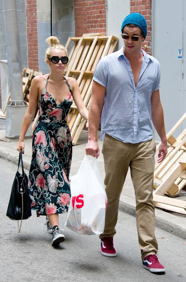 Miley cyrus liam hemsworth back together reason 02