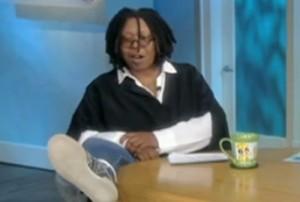 2011__03__Whoopi_Goldberg_Chris_Brown_MArch22 300×202.jpg