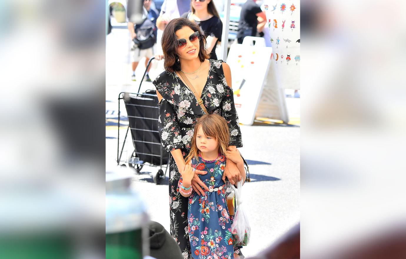 Jenna Dewan is all smiles with daughter Everly while visiting the Farmer's Market in Studio City, CA.