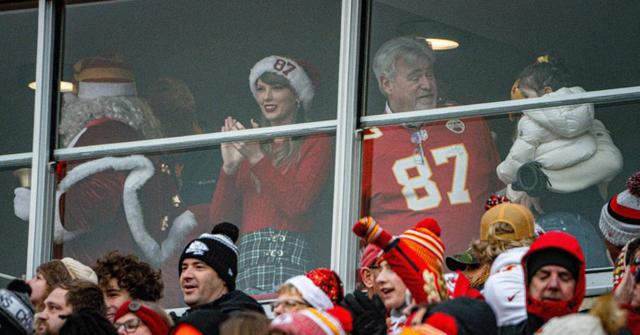 taylor swift christmas cheer