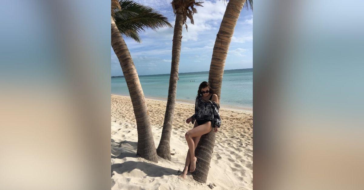 hailee steinfeld best bikini photos