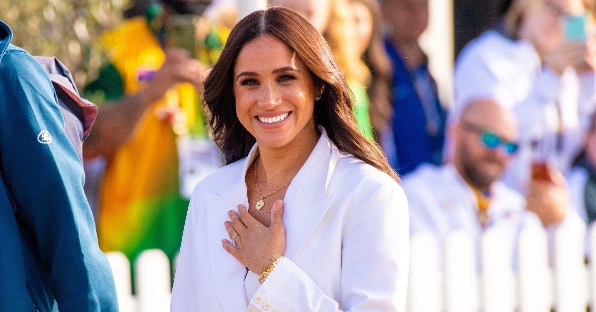 image of The photo featured red balloons and a jar of jam.