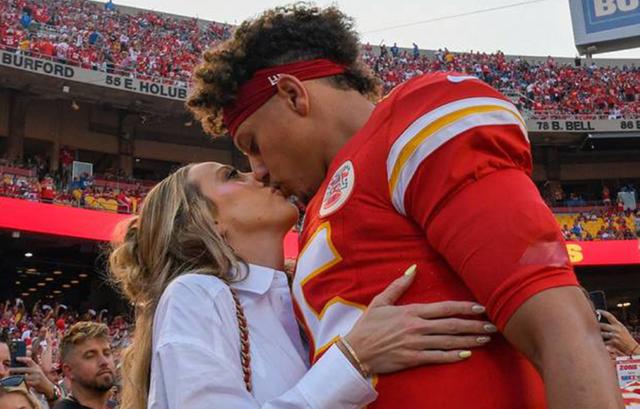 Brittany Mahomes Slammed For Being Rude To Restaurant Staff