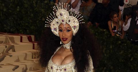 Pregnant cardi b looks ready to pop main