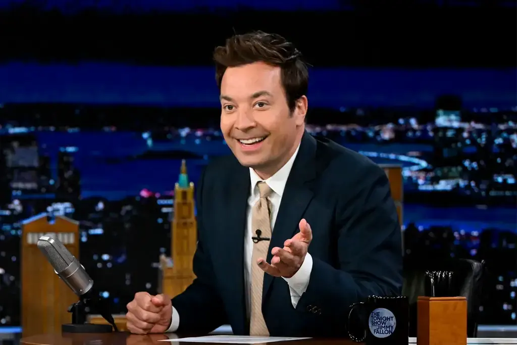 jimmy fallon jokes donald trumps phone data consists of tracking dominos for over  hours